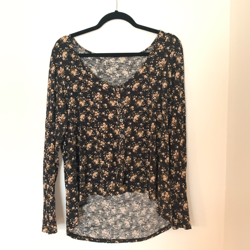 American Eagle black soft and sexy floral top